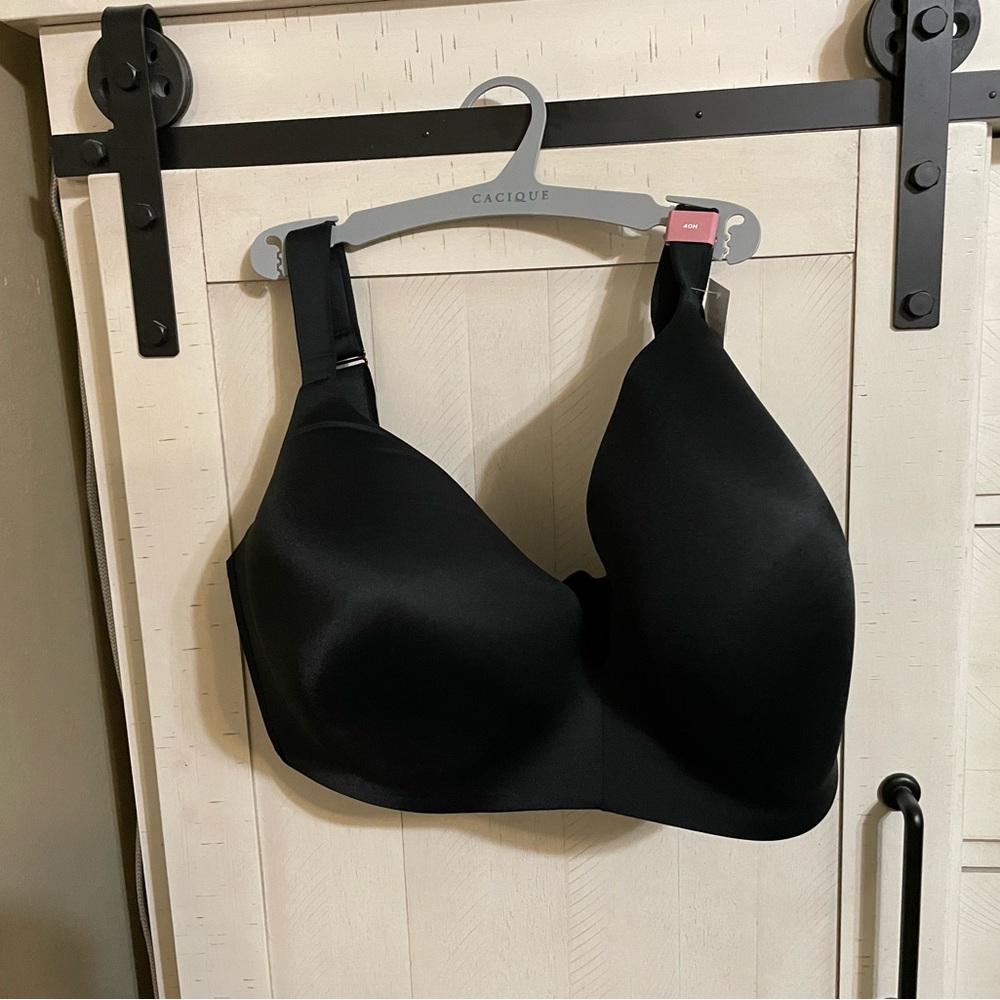 NWT Cacique Black Uplift Plunge 40h